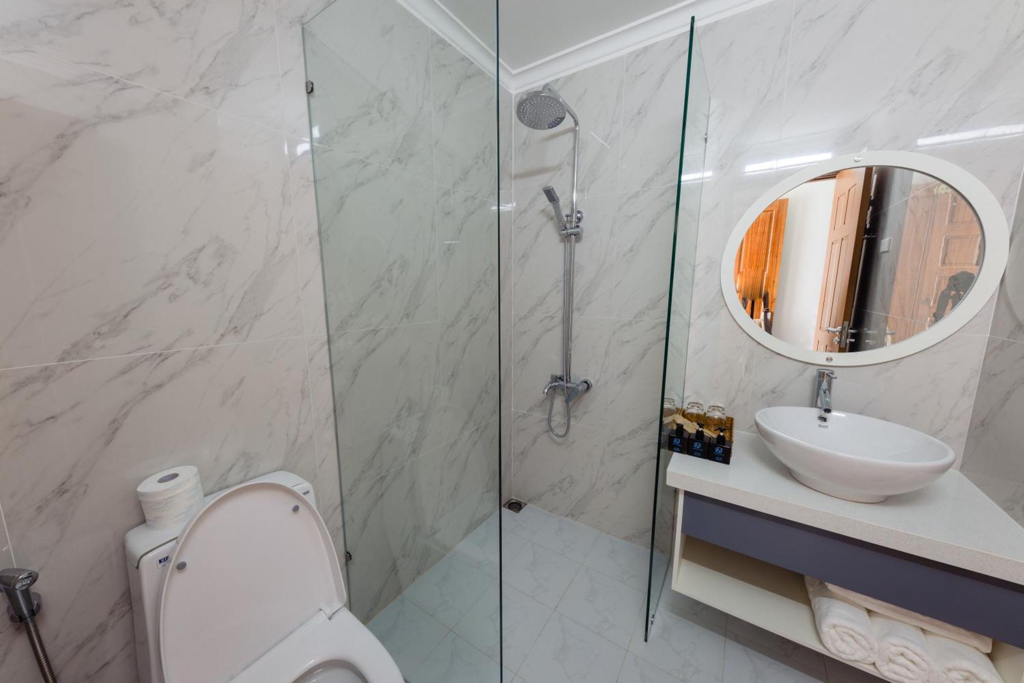 Dkd Trio Hotel Хуе Екстериор снимка